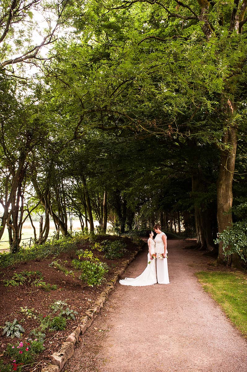 clearwell-castle-wedding-photographers-032