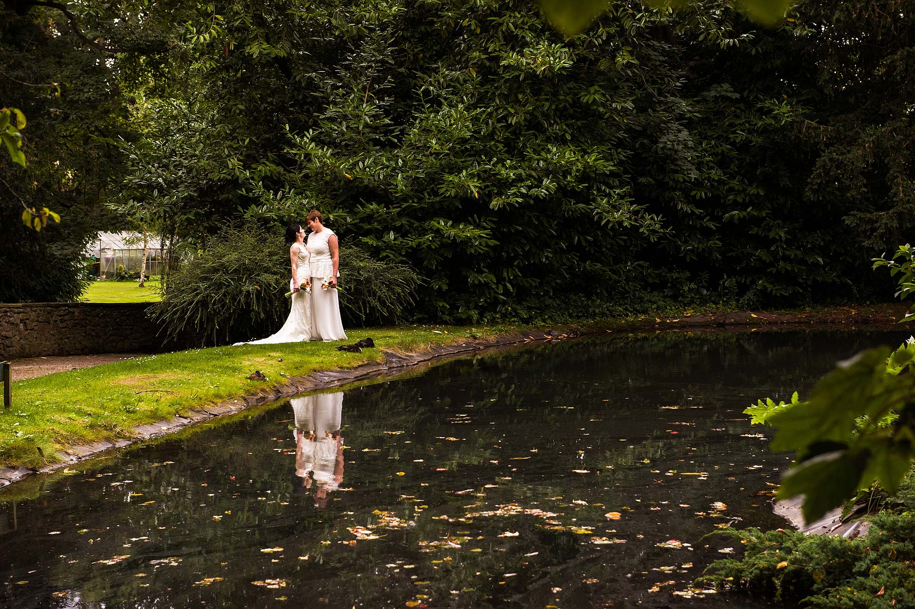 clearwell-castle-wedding-photographers-041