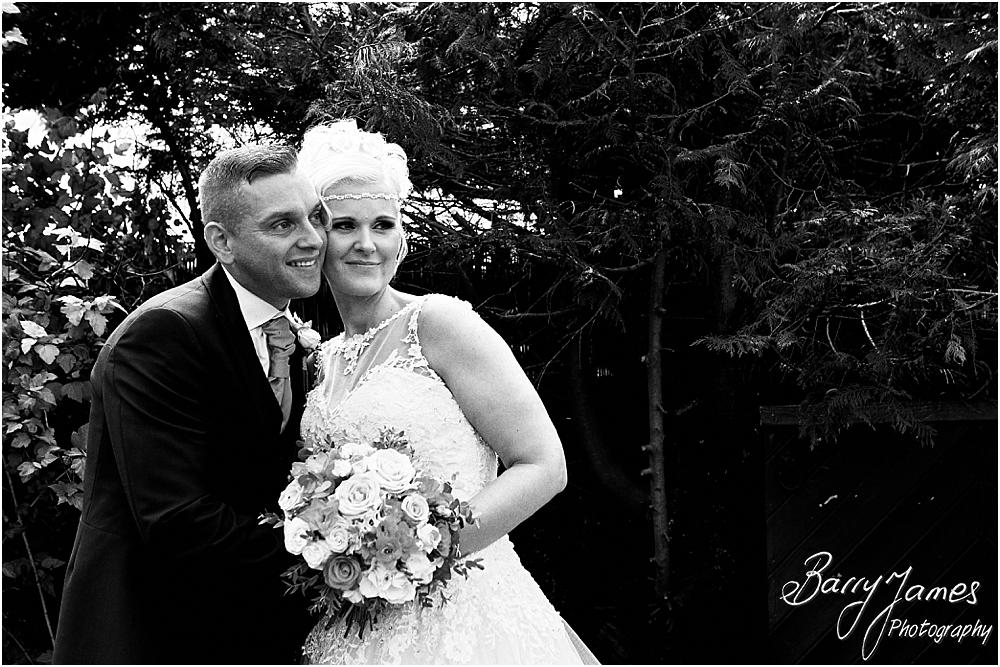 Creative relaxed portraits in the stunning front gardens at Oak Farm Hotel in Cannock by Cannock Wedding Photographer Barry James