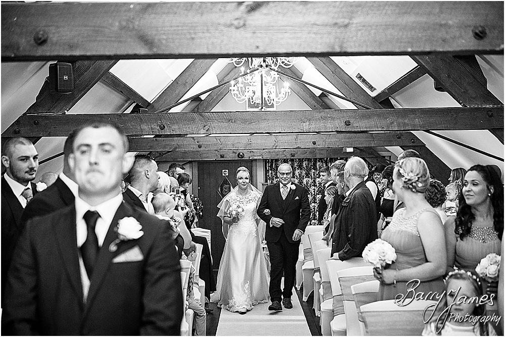 Gorgeous wedding photographs at The Barns in Cannock by Barns Cannock Wedding Photographer Barry James
